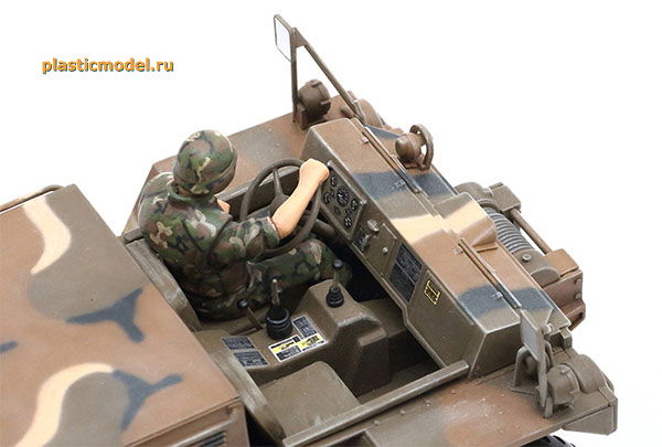 Tamiya 35330 M561 Gama Goat U.S. 6x6 cargo truck (M561 «Гама Гоат» американский полноприводный 6×6 грузовой вездеход)