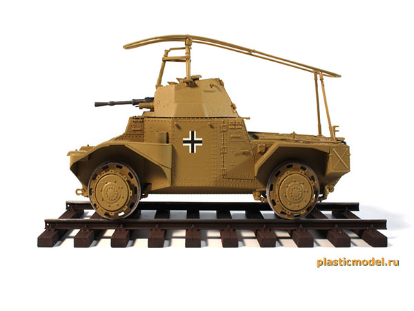 ICM 35376 Panzerspähwagen P 204 (f) Railway, WWII German Armoured Vehicle (P 204 (f) немецкий разведывательный бронеавтомобиль железнодорожный / бронедрезина на базе французского Панар 178, 2МВ)