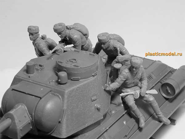 ICM 35640 Soviet Tank Riders 1943-1945 (Советская пехота на танке / танковый десант 1943-1945)