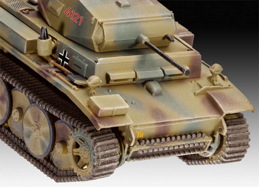 Revell 03266 PzKpfw II Ausf.L Luchs Sd.Kfz.123 (Т-2 «Лукс» / «Рысь» немецкий лёгкий танк, 2МВ)