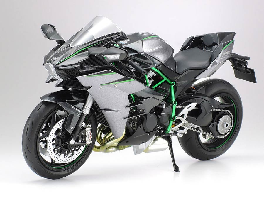 Tamiya 14136 Kawasaki Ninja H2 Carbon (Кавасаки «Ниндзя H2 карбон»)