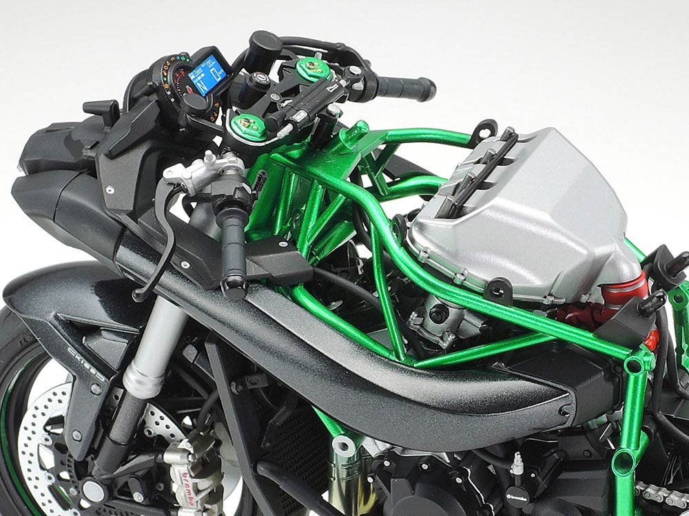 Tamiya 14136 Kawasaki Ninja H2 Carbon (Кавасаки «Ниндзя H2 карбон»)