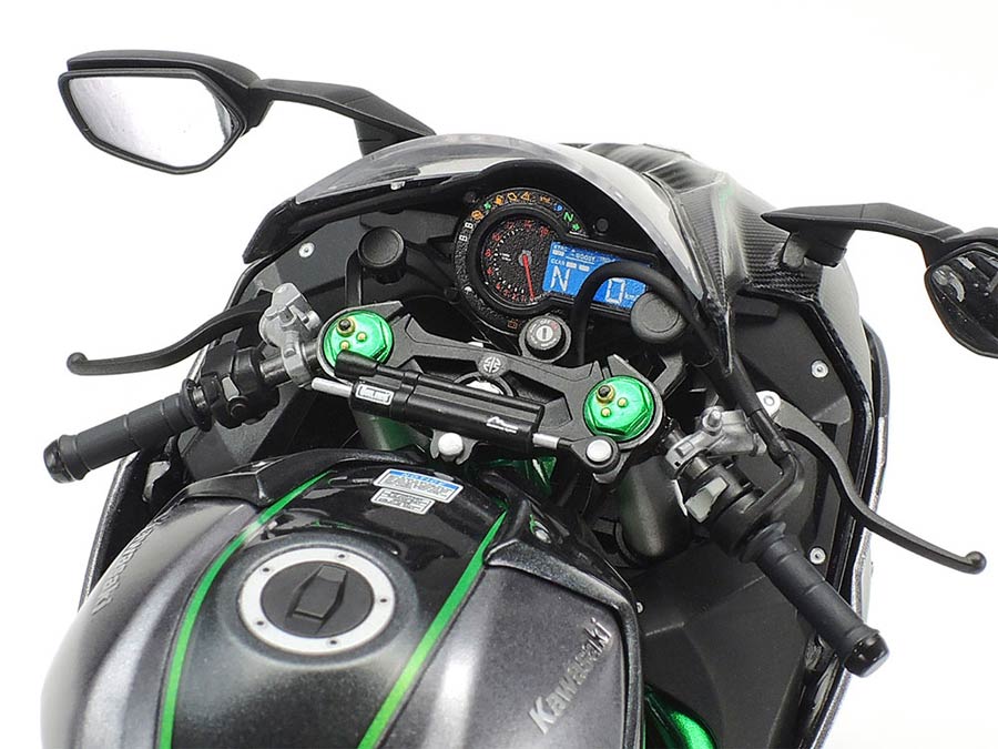Tamiya 14136 Kawasaki Ninja H2 Carbon (Кавасаки «Ниндзя H2 карбон»)