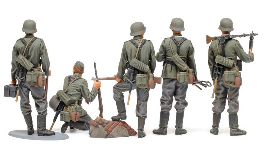 Tamiya 35371 German Infantry Set, Mid-WWII (Немецкая пехота, середина Второй мировой войны)