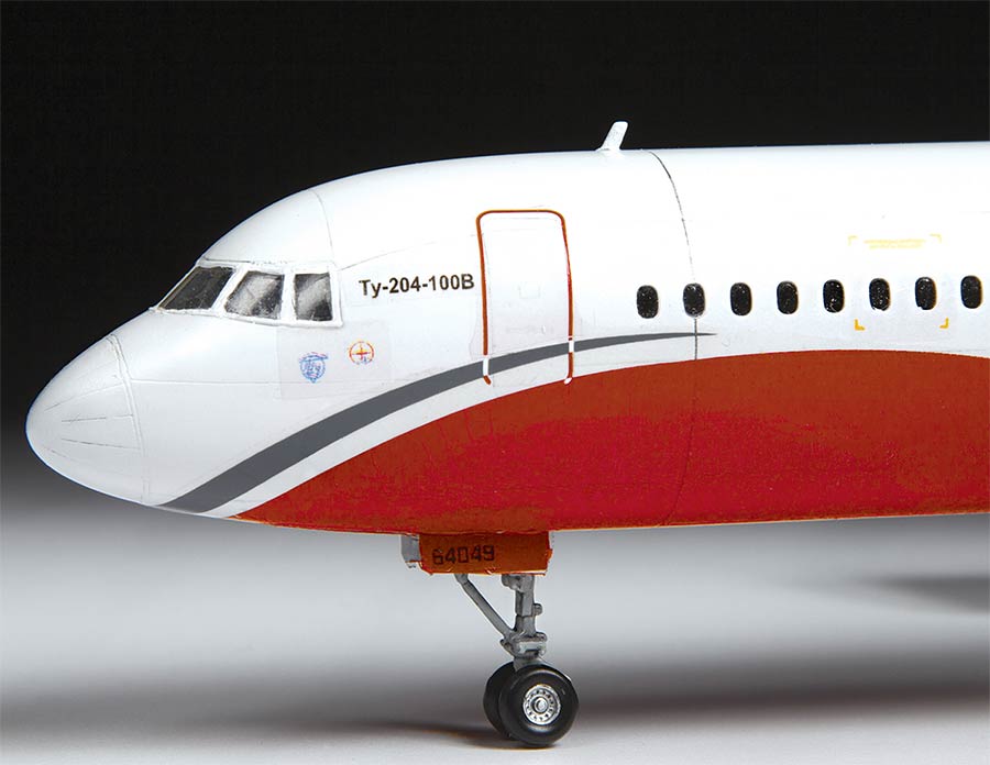 Звезда 7023 Tu-204-100 civil airliner (Ту-204-100 Пассажирский авиалайнер)