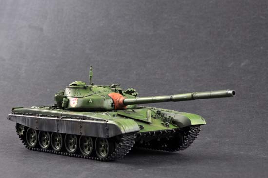 Trumpeter 05598 Russian T-72B MBT (Т-72Б Советский основной боевой танк)