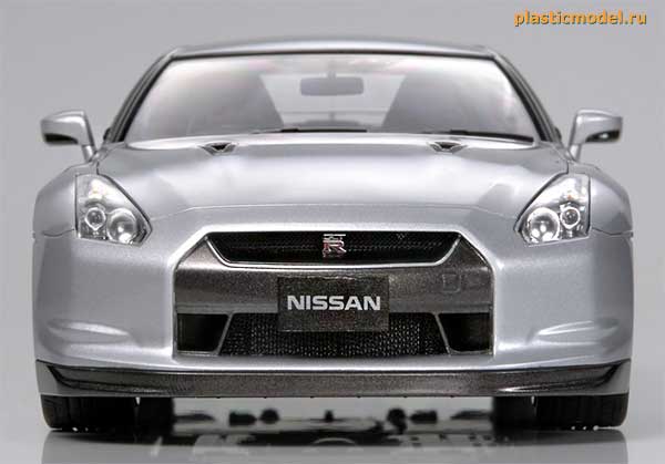 Tamiya 24300 Nissan GT-R (Ниссан GT-R)